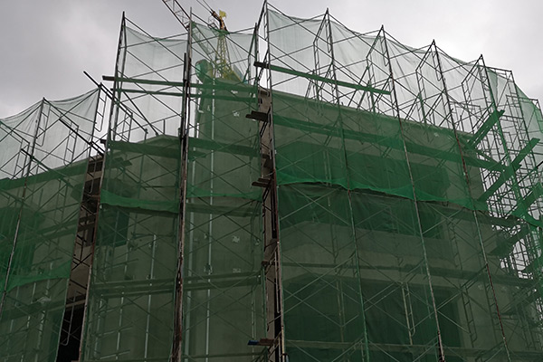 沈陽(yáng)腳手架冬期施工應(yīng)采取防凍脹措施